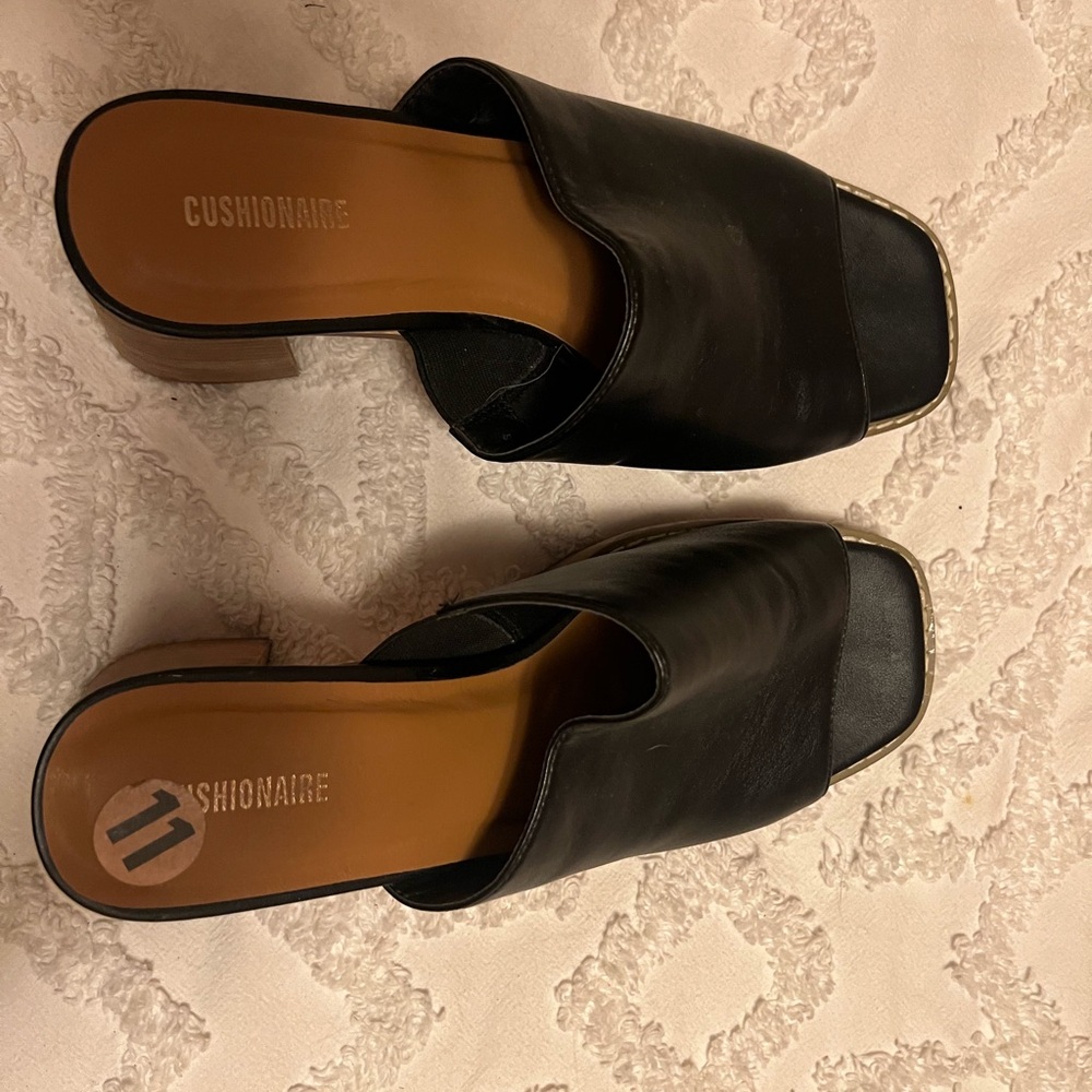 Sleek Square-Toe Leather Mule Slides in Classic Black - Picture 4 of 9